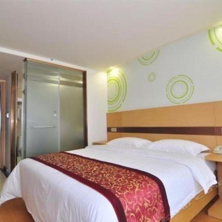Greentree Inn Zhejiang Ningbo South Railway Station Express Hotel Dış mekan fotoğraf