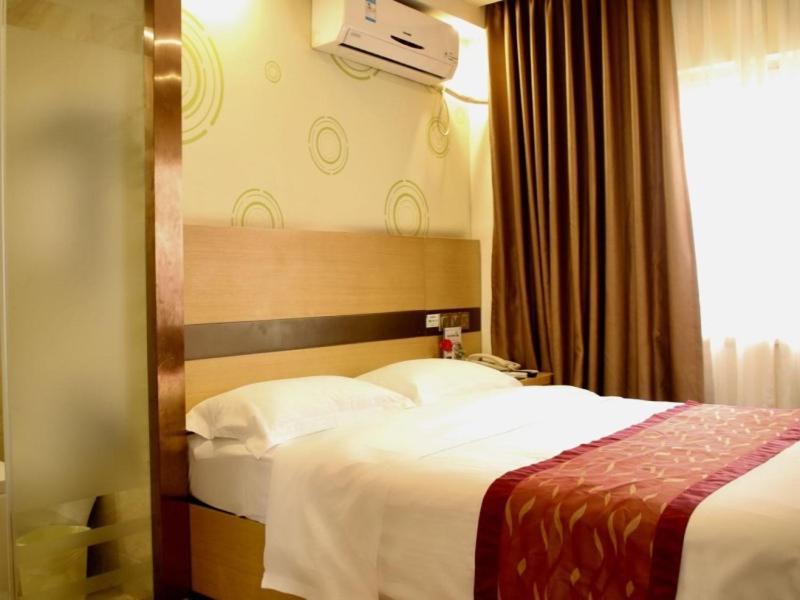 Greentree Inn Zhejiang Ningbo South Railway Station Express Hotel Dış mekan fotoğraf