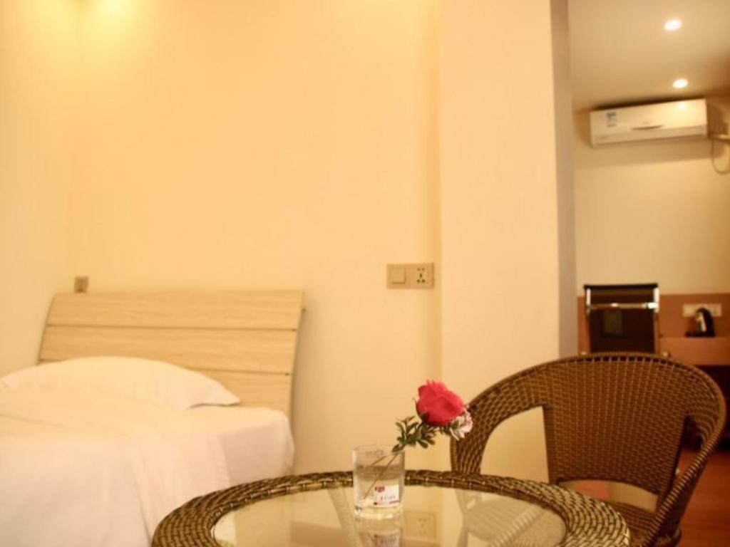 Greentree Inn Zhejiang Ningbo South Railway Station Express Hotel Dış mekan fotoğraf